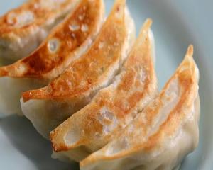 肉汁餃子 Gyoza Dumplings
