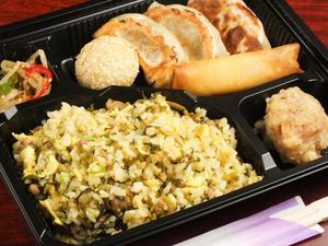 向陽飯店 【836】高菜炒飯弁当