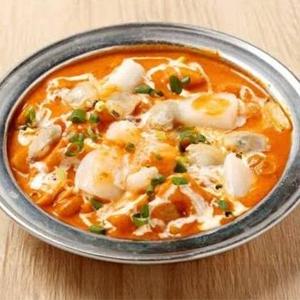 シーフードカレー(SEAFOOD CURRY)ナン付き(WITH NAAN)