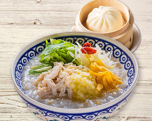 店内炊き上げ おかゆ専門店 粥餐庁(かゆさんちん) 蒸し鶏のジンジャーかゆ＆肉まんセット