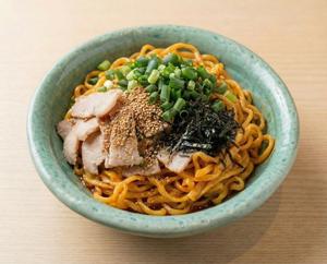 やみつき注意!ピリ辛旨だれの油そば(大盛)