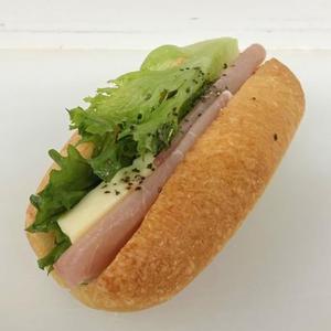 生ハムとモッツァレラのサンド