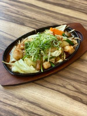 ホルモン鉄板