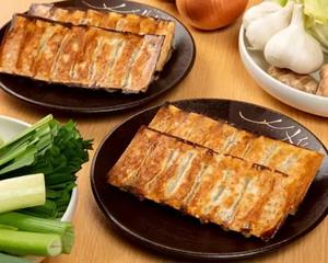 【名物】チャオチャオ餃子(得2人前) Chao Chao Gyoza Fumplings (Servings for 2)