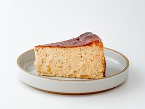 【6月限定】白桃ダージリンバスクチーズケーキ WHITE PEACH DARJEELING BASQUE CHEESECAKE