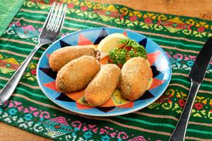 ハラペーニョ・レジェノス(4個)/JALAPENOS RELLENOS
