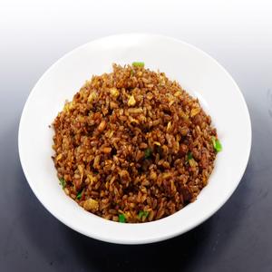 黒チャーハン