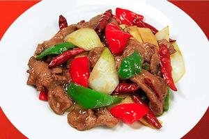 辣子牛肉 Stir-Fried Beef ＆ Chili Peppers