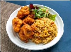ジューシーとり唐揚げ＆チャーハン(ランチボックス)