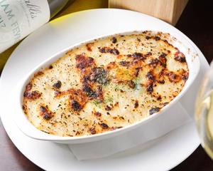 広島産牡蠣とエビのグラタン Hiroshima oysters and shrimp gratin