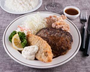 Bセット(白身フライ、ハンバーグ、唐揚げ2個)