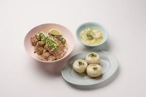 焼小籠包3個+炸鶏排飯