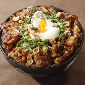 ネギ玉豚カルビ丼