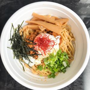 胡麻香るスパイシー汁なし坦々麺