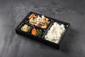 鶏4種香味焼き弁当(特製塩だれ)
