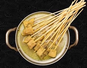 牛ホルモン盛り合わせ煮込み