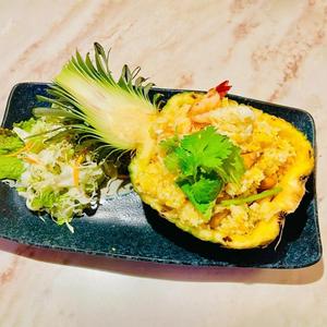 パイナップルチャーハン