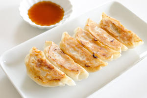 (大盛無料キャンペーン中)自家製焼き餃子(6個)