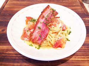 フレッシュトマトのパスタ ベーコンステーキのせ Place pasta bacon steak of fresh tomatoes