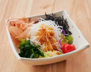 ミニ大根サラダ(玉ねぎ醤油ドレッシング)