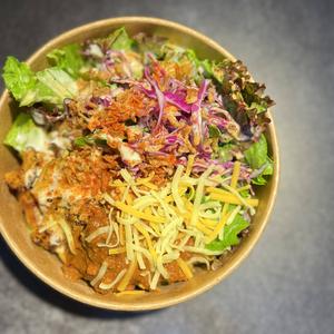【ヘルシースパイシー】スパイシーチーズタコス・チキンオーバーサラダ / Spicy Cheese Tacos Chicken Over Salad