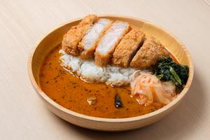 謹製スパイスロースカツカレー
