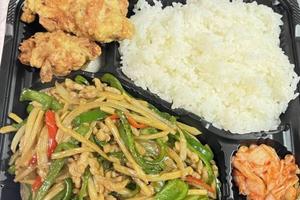 青椒肉絲弁当