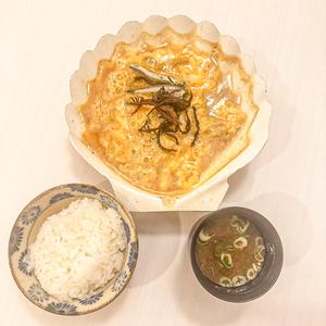 青森郷土料理 貝焼き弁当(ベビーホタテの味噌卵とじ)