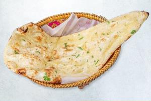 ガーリックナン - Garlic Naan