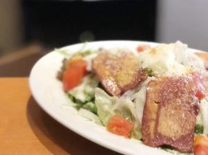 馬タン燻製のサラダ