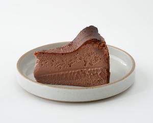 【5月限定】チョコレートバスクチーズケーキ CHOCOLATE BASQUE CHEESECAKE
