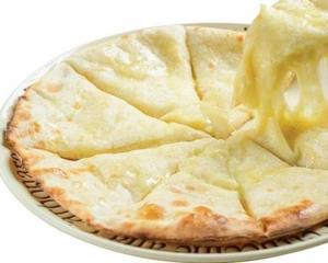 チーズナン/Cheese Naan