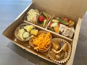麹漬けチキンと野菜のグリル+副菜5品(ご飯無しのおかずセット)