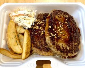 【当店人気No.2】ガーリックダブルハンバーグ320g！！！ 選べるポテト・ライスセット