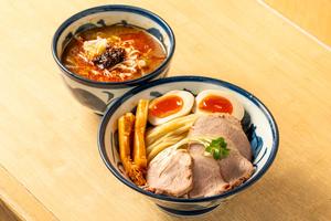 鶏と魚介の特製辛辛つけ麺
