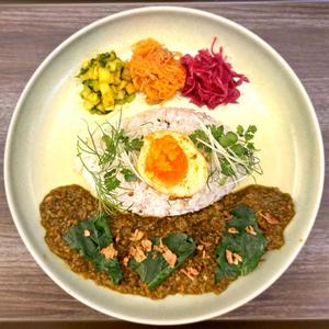 スパイスカレー ラムとほうれん草のキーマ
