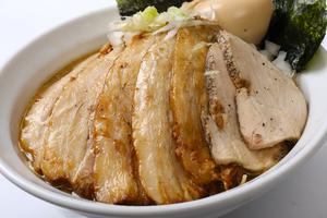 【肉とロマン】チャーシュー特選煮干しラーメン(肉7枚/大盛無料)
