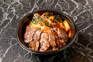にんにくスタミナハラミ丼100g