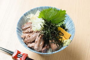 本鮪の筋カマ炙り丼