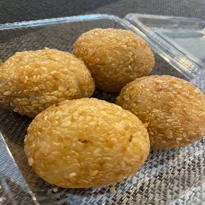 魚丼 ゴマ団子※季節限定