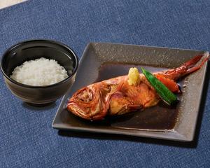金目鯛の姿煮弁当