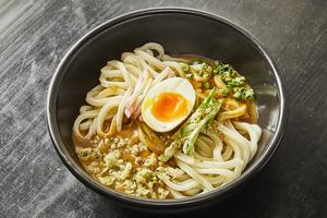 冷やしカレーうどん