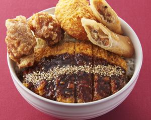 八丁味噌かつ丼 500(唐揚2+コロッケ1+春巻1)