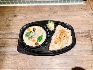 牡蠣のホワイトカレー