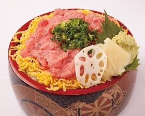 寿司屋が作る上ネギトロ丼