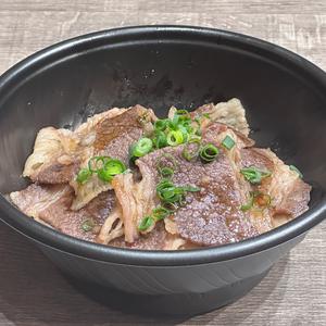 星空の黒牛の焼肉丼