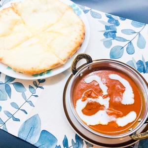 【不動の人気】バターチキンカレー＆チーズナン  Butter Chicken Curry ＆ Cheese Naan
