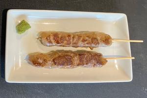 猪バラ肉の串焼き 2本