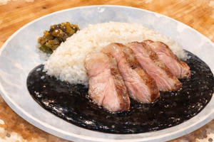 柔らかポークステーキ黒カレー