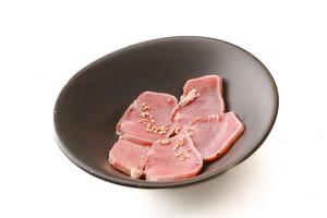 タン刺し(豚)